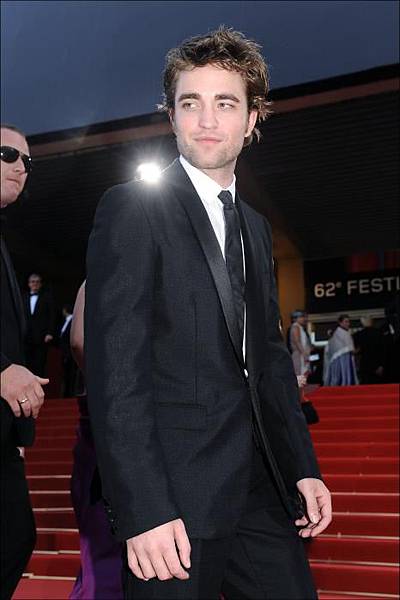 20090520-Robert Pattinson on the Red-13.jpg