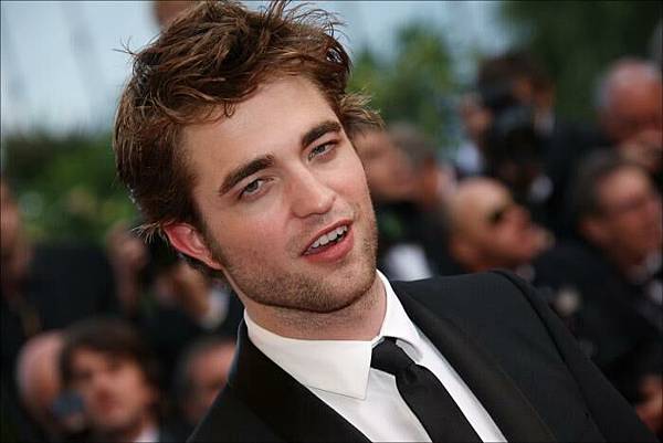 20090520-Robert Pattinson on the Red-16.jpg