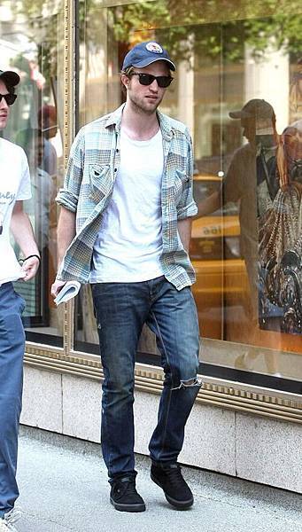 20090607-Rob &  Tom Sturridge in NY-08.jpg