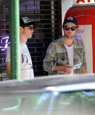 20090607-Rob &  Tom Sturridge in NY-29.jpg