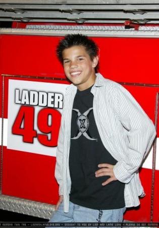 20090716-Taylor Lautner-NEWS-05.jpg