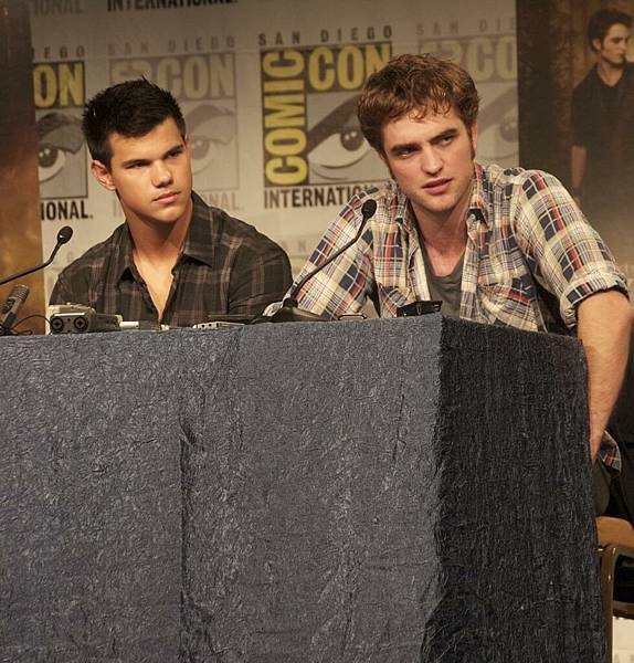 20090723-new moon-comic-con-02-49-05.jpg