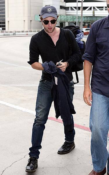 20090726-Rob in LAX-02.jpg