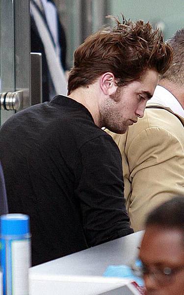 20090726-Rob in LAX-12.jpg