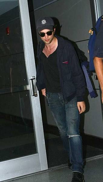 20090726-Rob in JFK-02.JPG