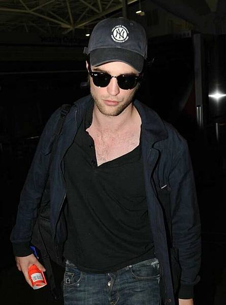 20090726-Rob in JFK-38.JPG