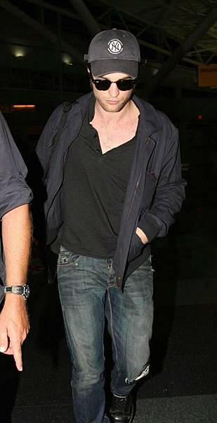 20090726-Rob in JFK-45.JPG