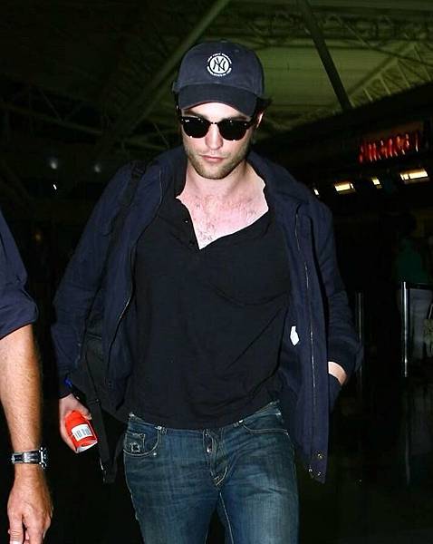 20090726-Rob in JFK-49.JPG