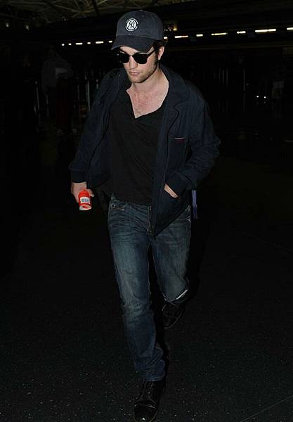 20090726-Rob in JFK-54.JPG