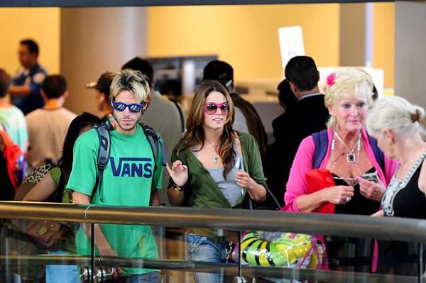 20090803-Nikki Reed& Paris Latsis arrived to Vancouver-12.JPG