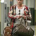 20090731-Kellan Lutz at Bob Hope Airport-10.jpg