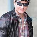 20090804-Peter Facinelli arrived today in Vancouver -03.jpg