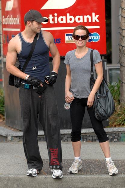 20090806-kellan lutz & Elizabeth-03.jpg