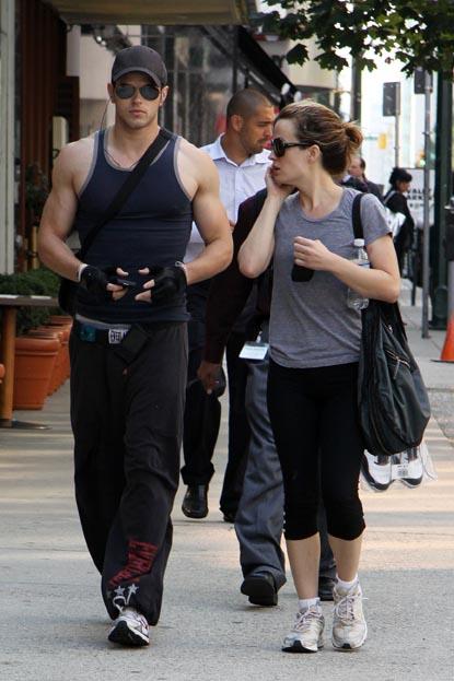 20090806-kellan lutz & Elizabeth-05.jpg