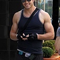 20090806-kellan lutz & Elizabeth-07.jpg