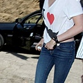 20090807-Kristen Stewart Leaves Rob’s Hotel-03.JPG