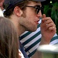 20090807-Rob in Chateau Marmont-01.jpg