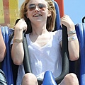 20090802-Dakota Fanning & friends at the Santa Monica Pier-05.JPG