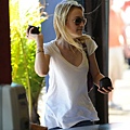 20090802-Dakota Fanning & friends at the Santa Monica Pier-18.JPG