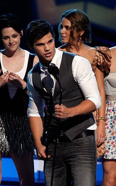 20090809-Twilight cast-Teen Choice Awards 2009-09.jpg
