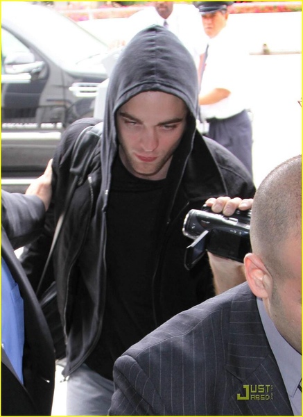 20090601-Rob in LAX-03.jpg