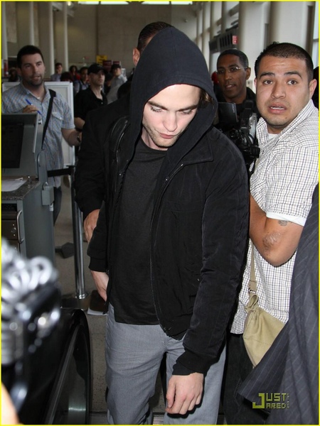 20090601-Rob in LAX-06.jpg