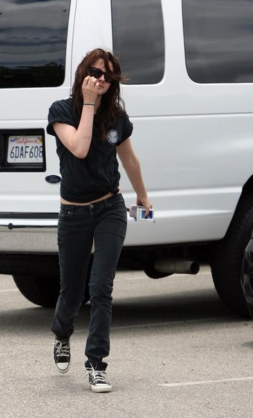 20090605-Kristen in Toluca Lake-04.jpg