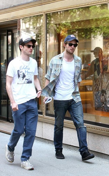 20090607-Rob &  Tom Sturridge in NY-09.jpg