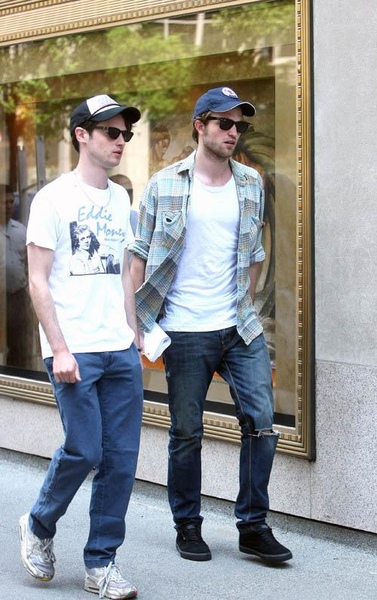 20090607-Rob &  Tom Sturridge in NY-11.jpg