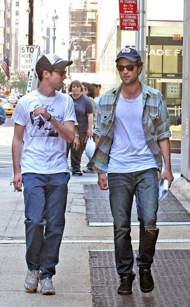 20090607-Rob &  Tom Sturridge in NY-12.jpg