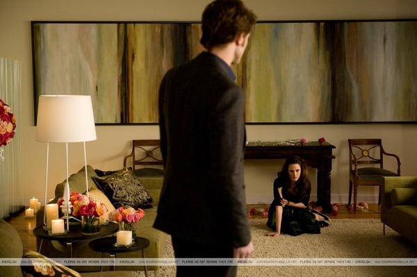 New Moon  Stills-13.jpg