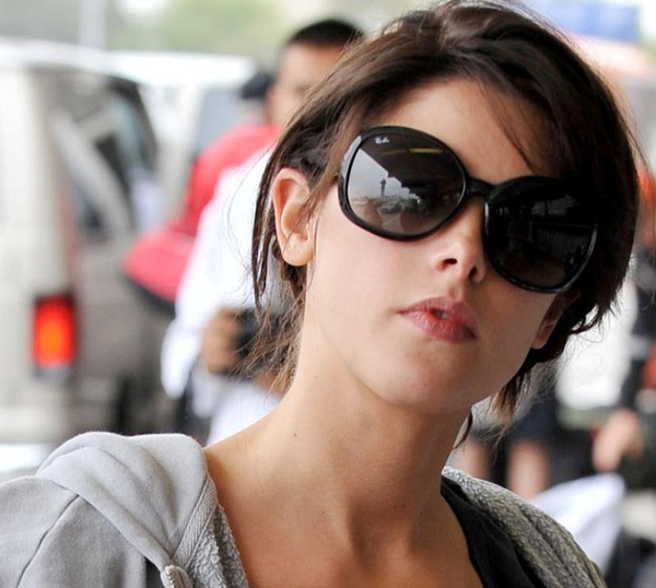 20090810-Ashley Greene at LAX-22.JPG