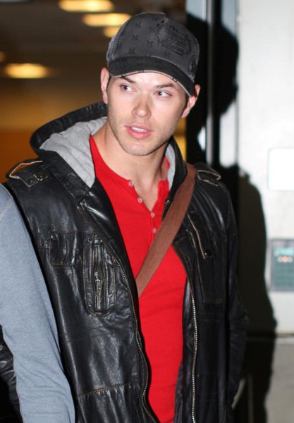 20080811-Taylor Lautner & Kellan Lutz  in Vancouver-13.JPG