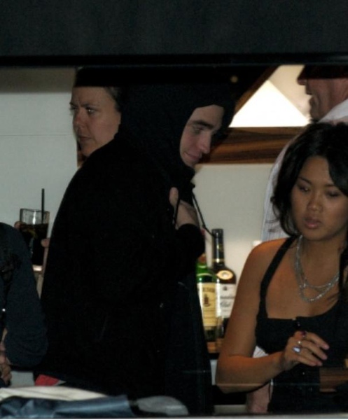 20090814-Eclipse cast have dinner in Vancouver-38x.JPG