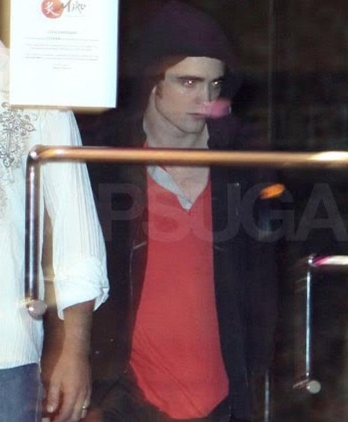 20090814-Eclipse cast have dinner in Vancouver-42x.JPG
