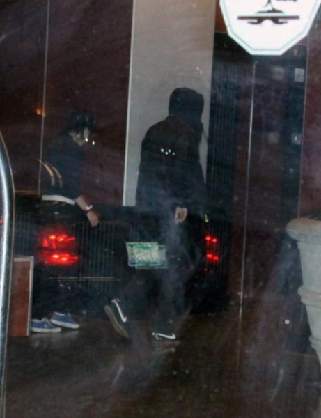 20090815-Rob & Kristen  returning to hotel on Saturday-01.JPG