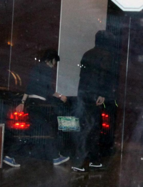 20090815-Rob & Kristen  returning to hotel on Saturday-02.JPG