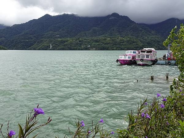 阿姆坪生態公園遊艇碼頭.「環湖咖啡‧好食」景觀餐廳