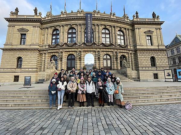 奧捷聖誕市集冬之旅:捷克--布拉格查理大橋