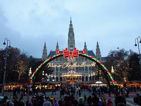 奧捷聖誕市集冬之旅:奧地利--維也納市政廳聖誕市集.霍夫堡皇