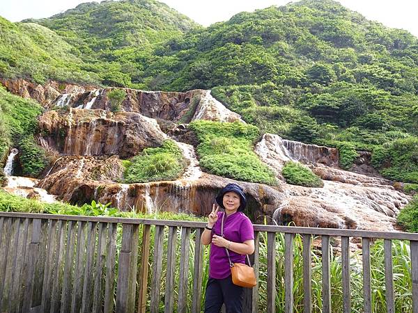 水湳洞一日遊:大野狼與小綿羊岩.趴睡狗狗岩.陰陽海.十三層遺