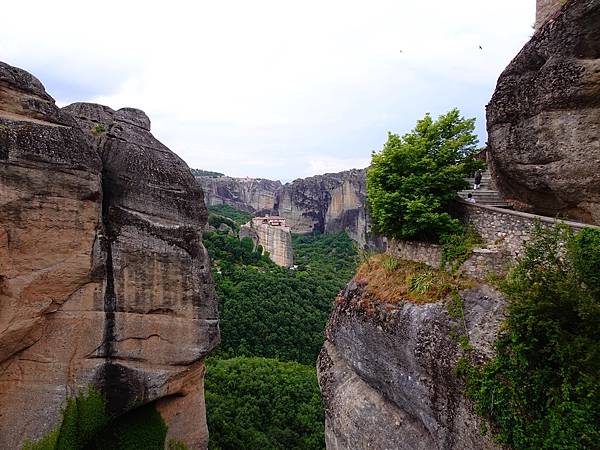 夢境勝地希臘旅遊:天空之城--邁提歐拉(Meteora)