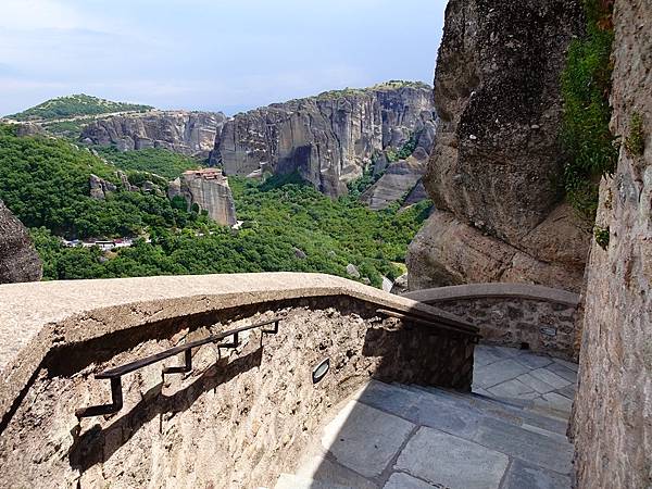 夢境勝地希臘旅遊:天空之城--邁提歐拉(Meteora)