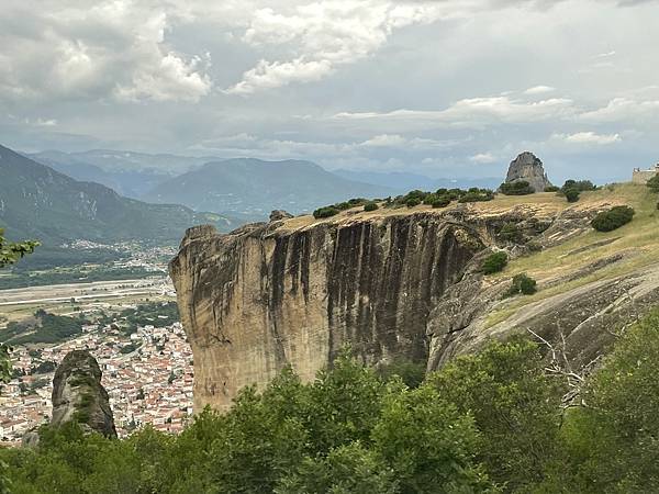 夢境勝地希臘旅遊:天空之城--邁提歐拉(Meteora)