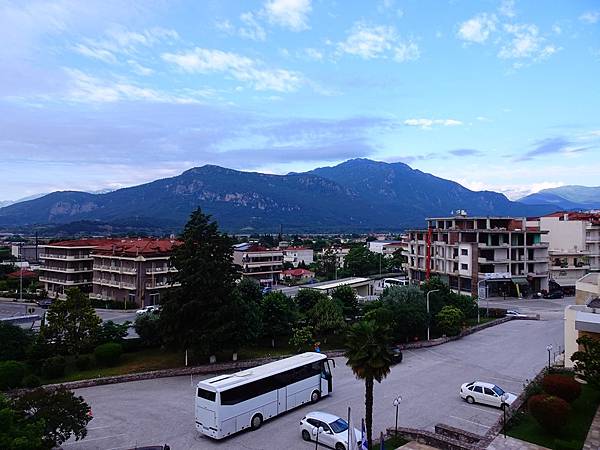 夢境勝地希臘旅遊:天空之城--邁提歐拉(Meteora)