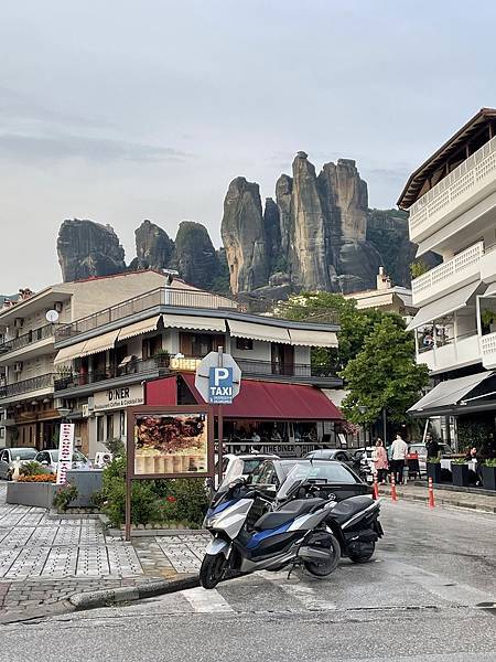 夢境勝地希臘旅遊:天空之城--邁提歐拉(Meteora)