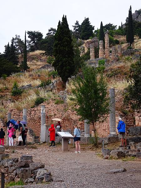 夢境勝地希臘旅遊:神話中的世界中心--德爾菲(Delphi)