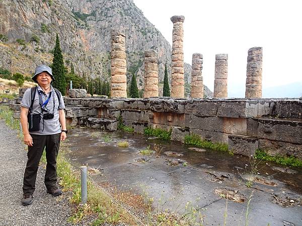 夢境勝地希臘旅遊:神話中的世界中心--德爾菲(Delphi)
