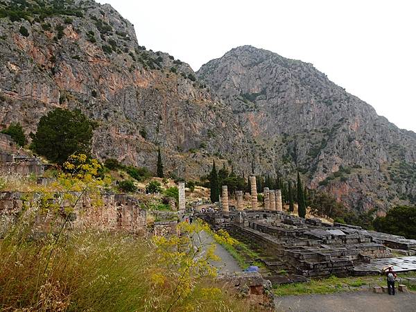 夢境勝地希臘旅遊:神話中的世界中心--德爾菲(Delphi)