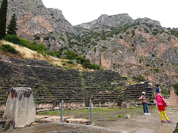 夢境勝地希臘旅遊:神話中的世界中心--德爾菲(Delphi)